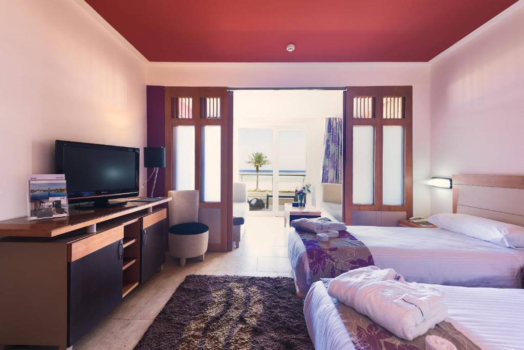 Семейный номер с видом на море в Barceló Tiran Sharm
