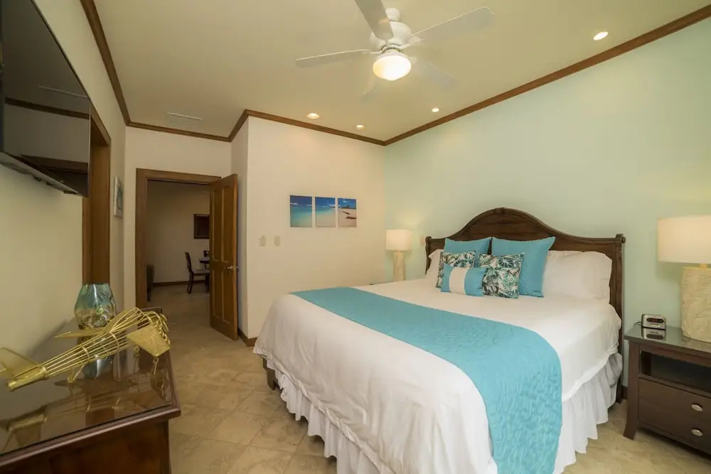 Stay In CR Los Sueños Condos - Chambres