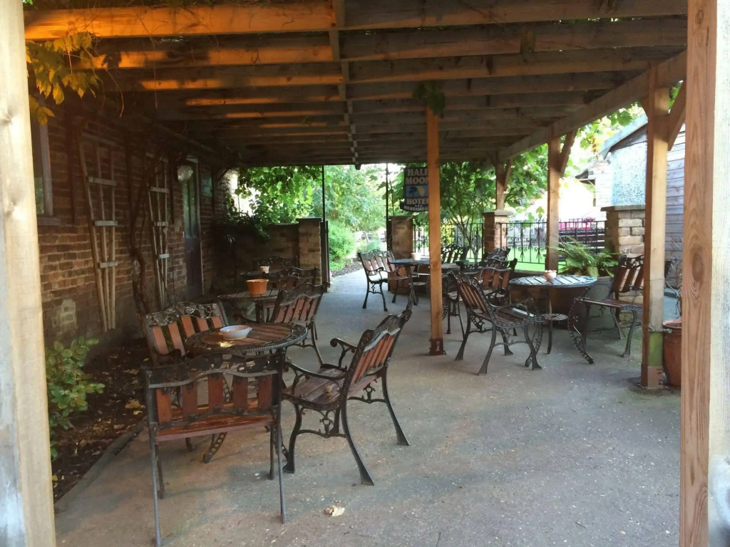 Half Moon Hotel and Restaurant - Général