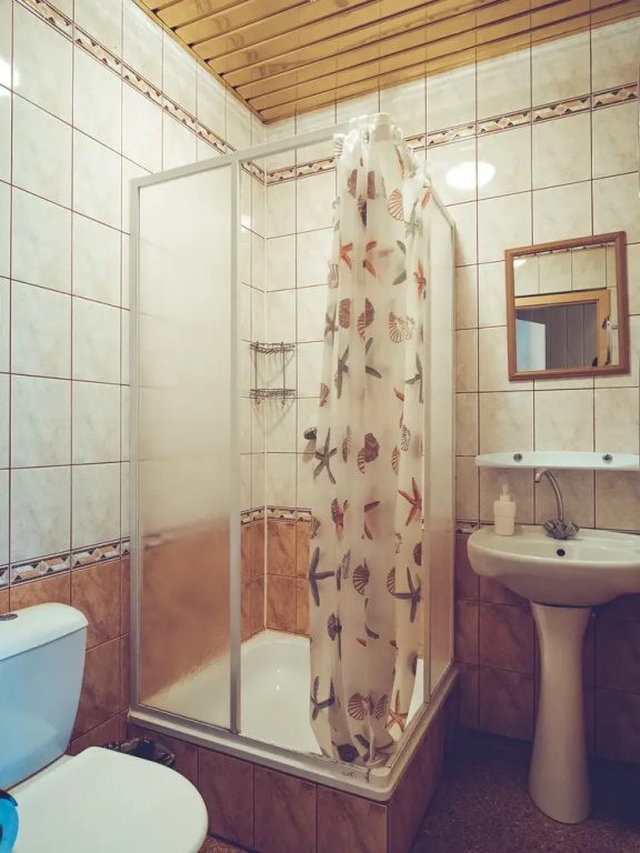 Double room (full double bed)