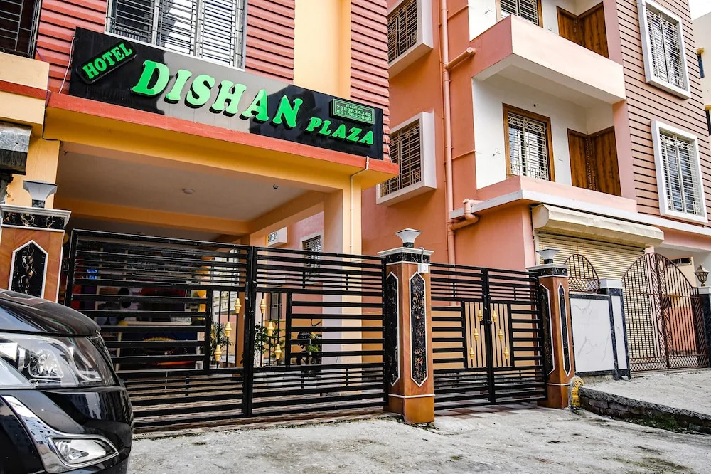 Fabhotel Dishan Plaza