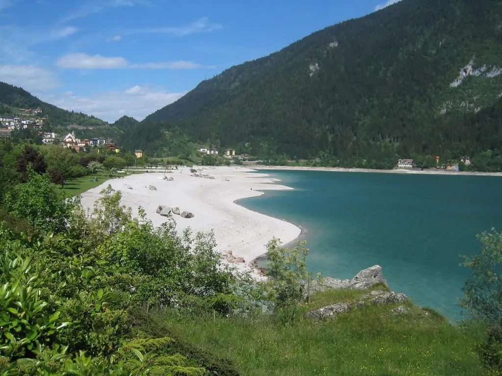 Beach & Waterfront