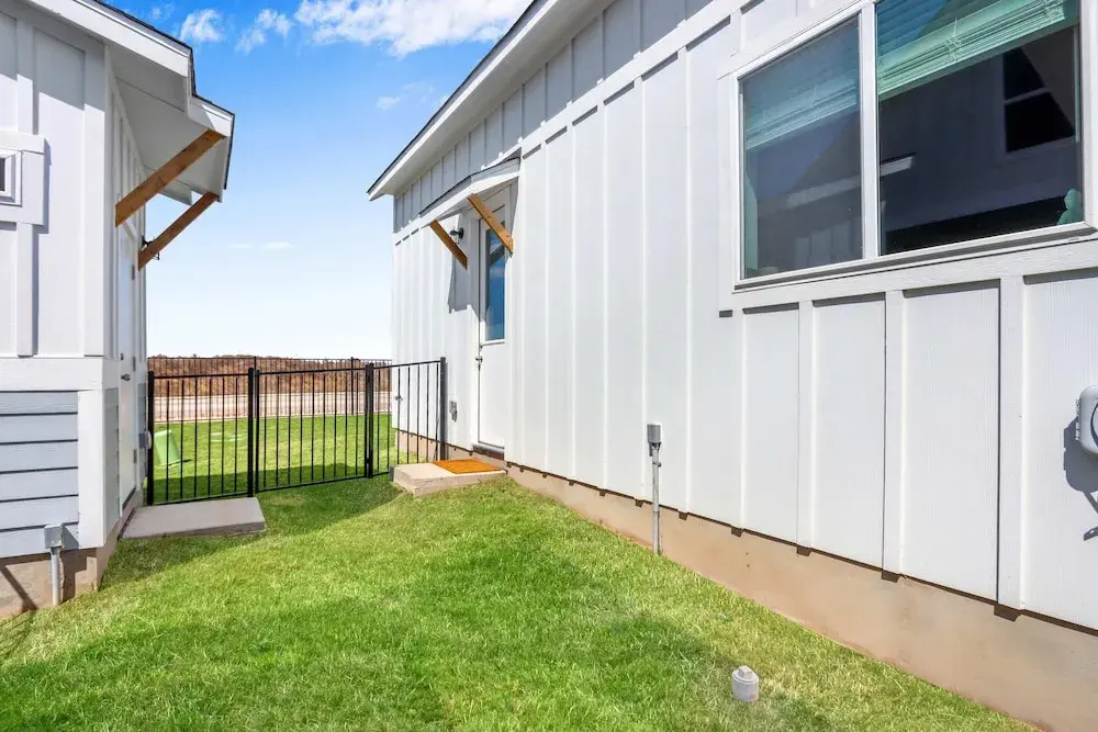 Gorgeous 2 BDR Cottage Minutes to Everything Nbtx!