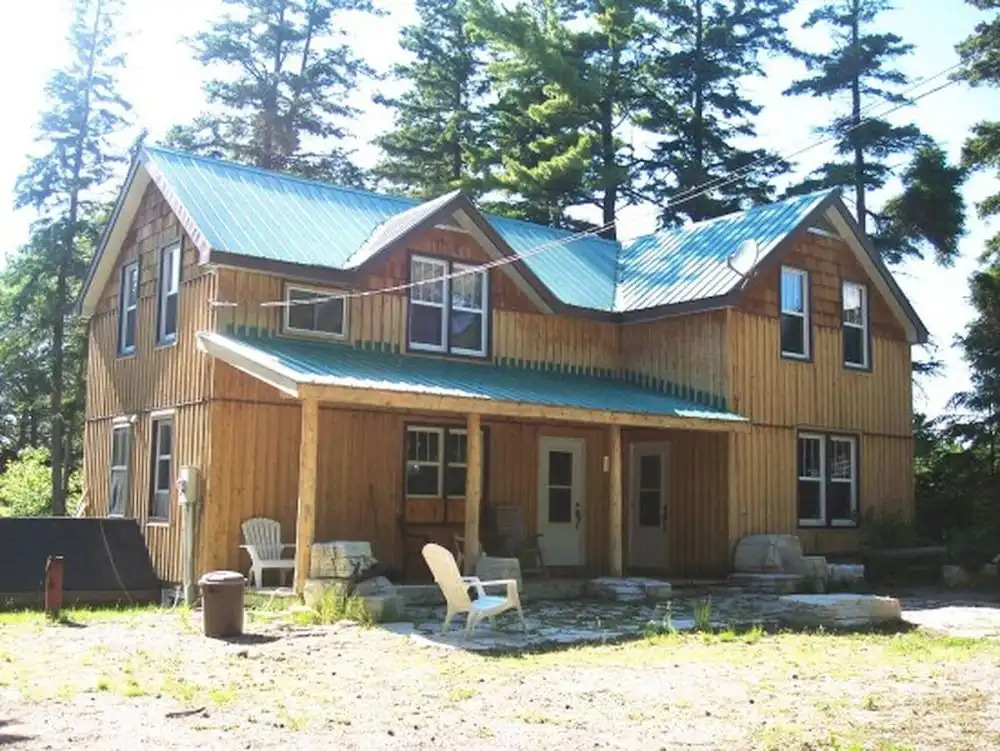 4 Bedroom Cottage On Manitoulin Island - Next To Sandy Beach!