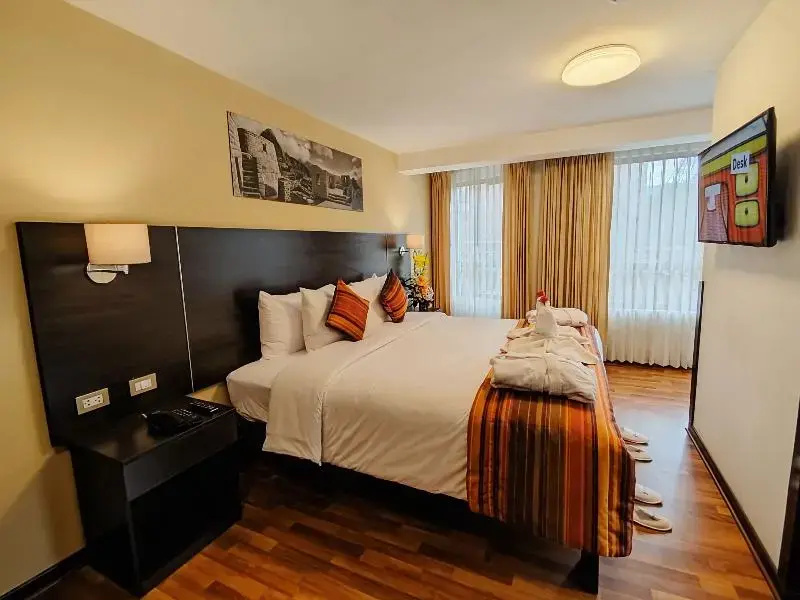 Double Junior Suite (full double bed)
