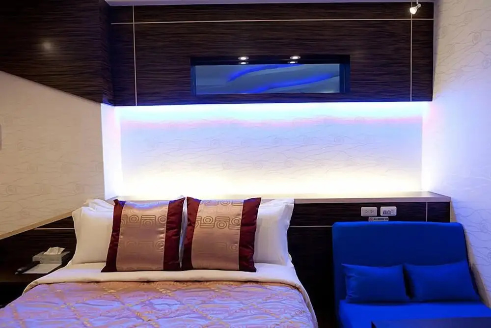 Standard Double room with balcony and beachfront (full double bed)