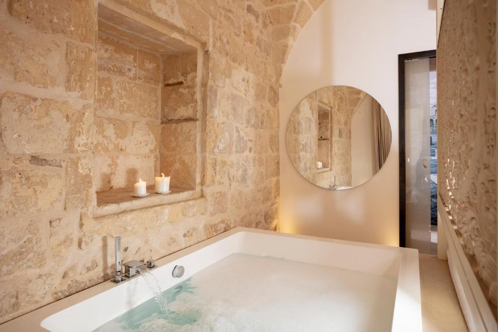 Palazzo Sant'Anna Lecce by null