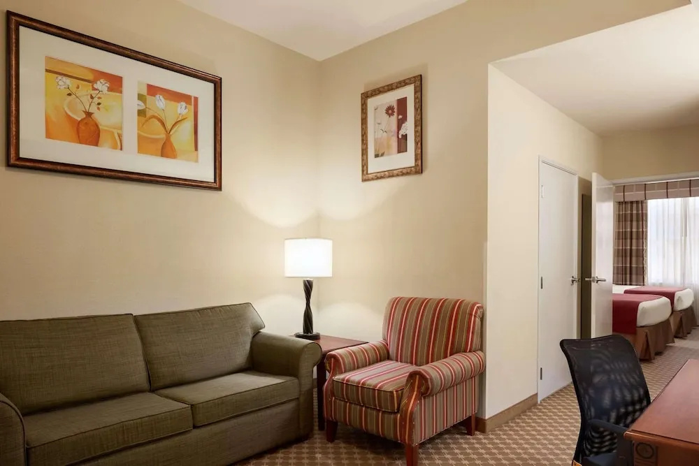 1 Bedroom Suite