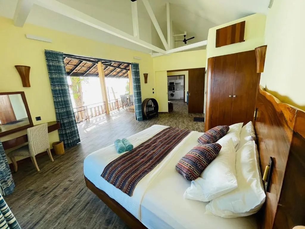 2 Bedrooms Villa beachfront