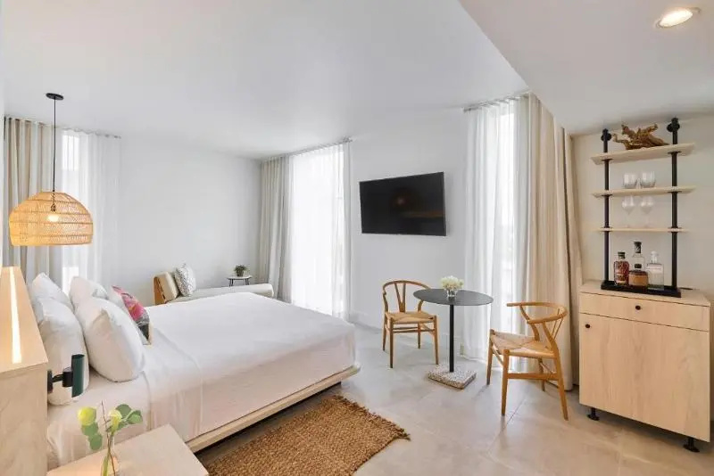 Superior Double room (full double bed)