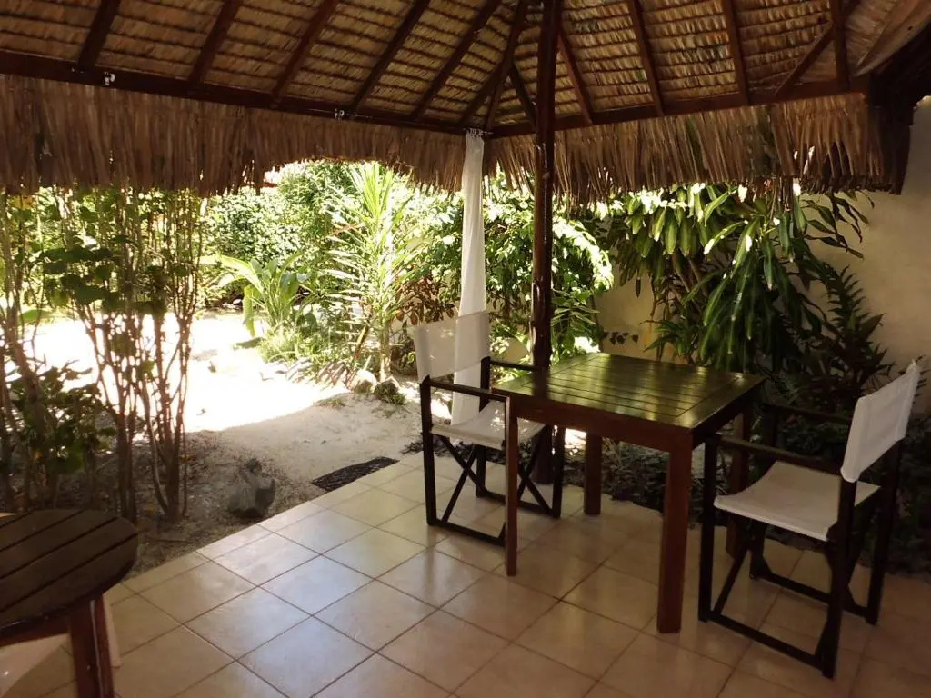Bungalow with garden view