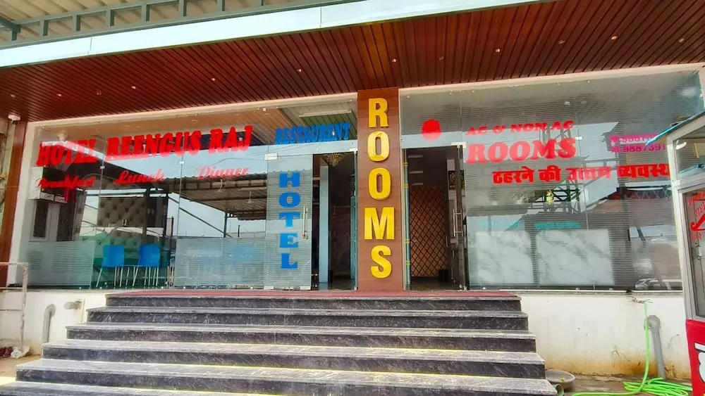Hotel Reengus Raj