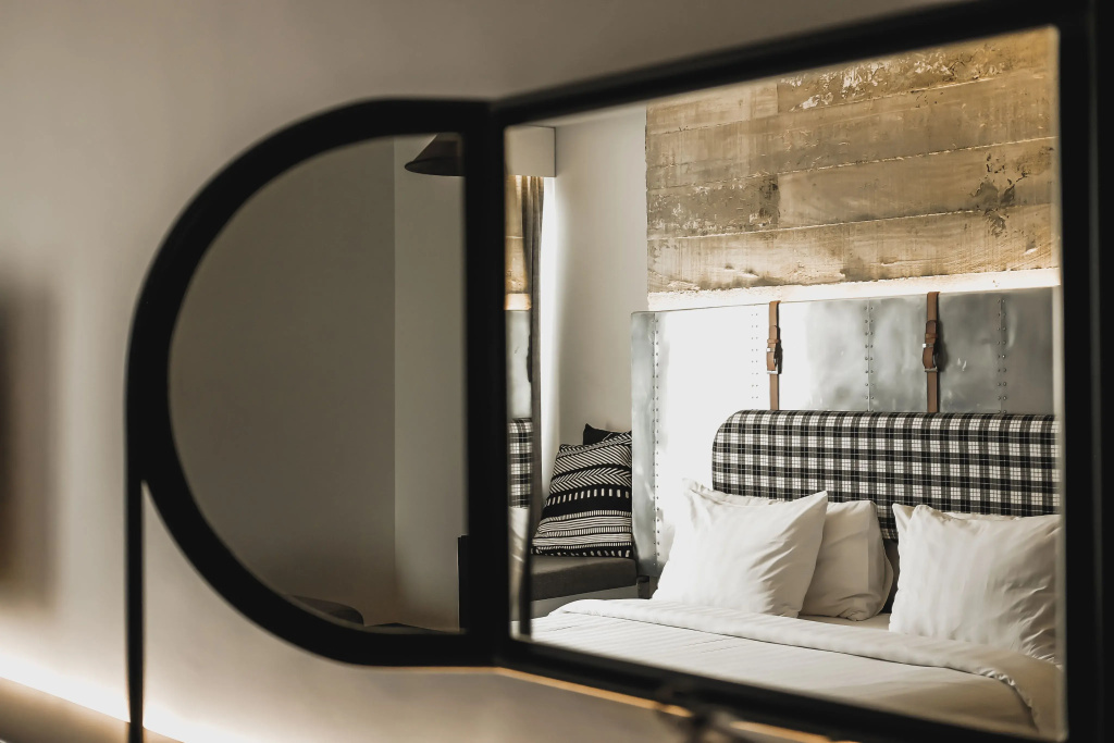 Deluxe Double room (full double bed)