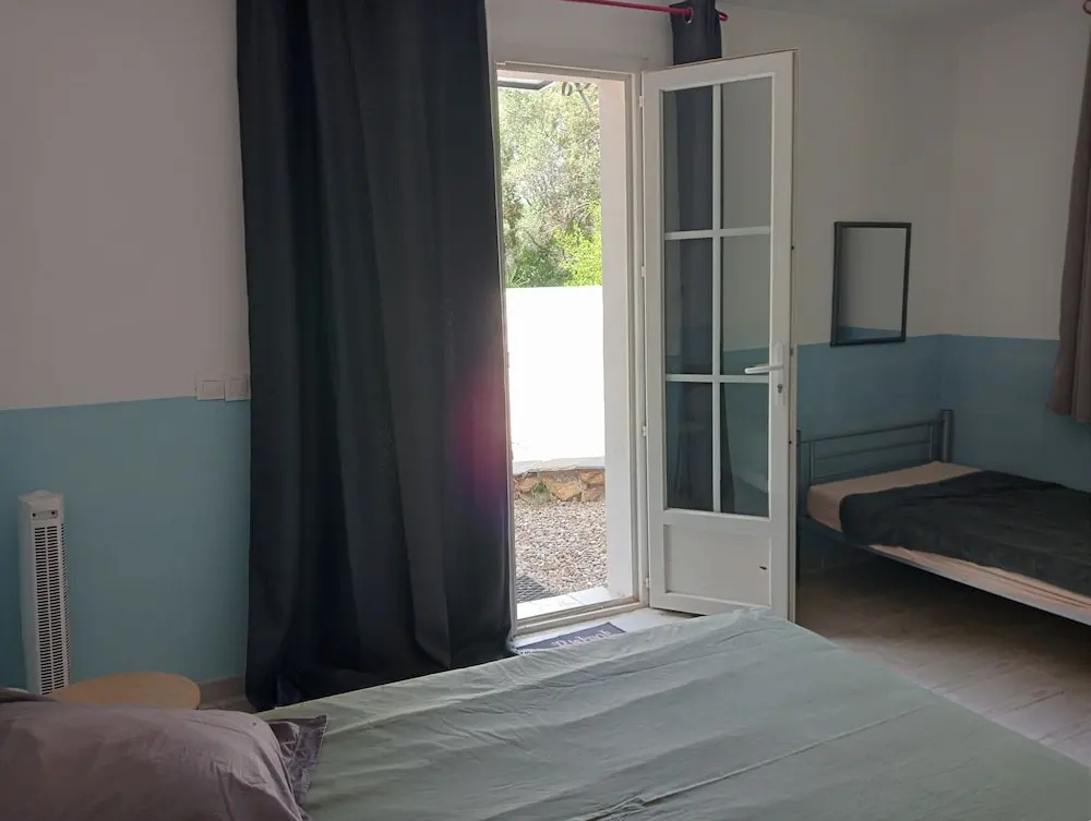 Standard Double room with balcony (full double bed)