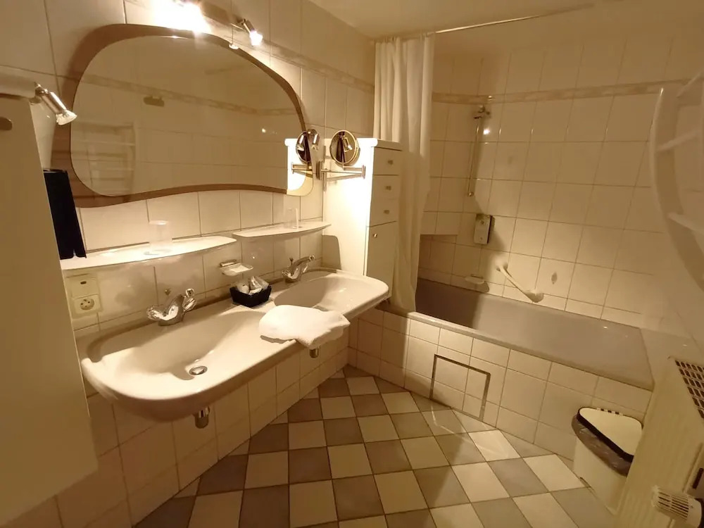 Pitlane Lodge - фото 7