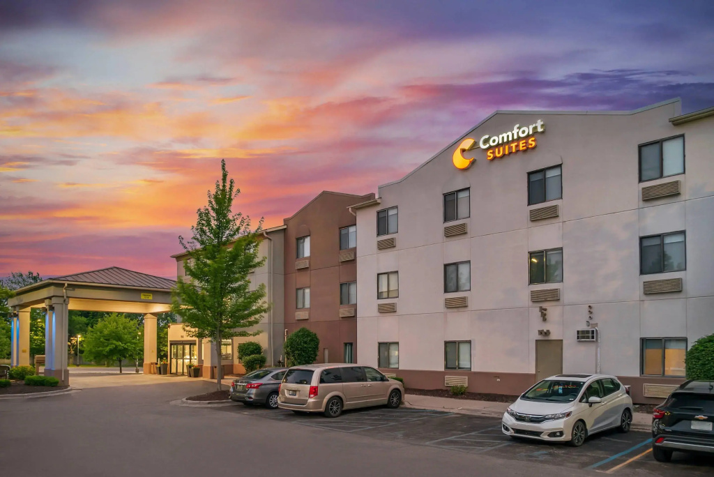 Comfort Suites Auburn Hills-Detroit