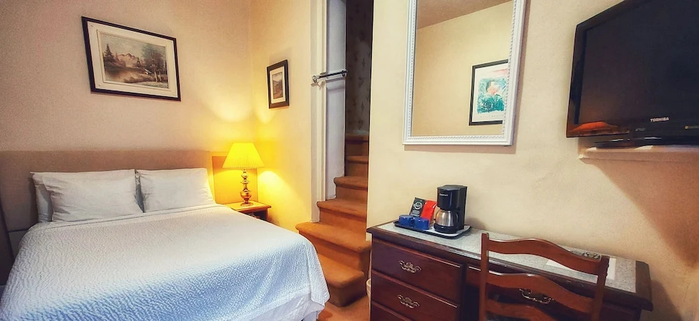 Economy room