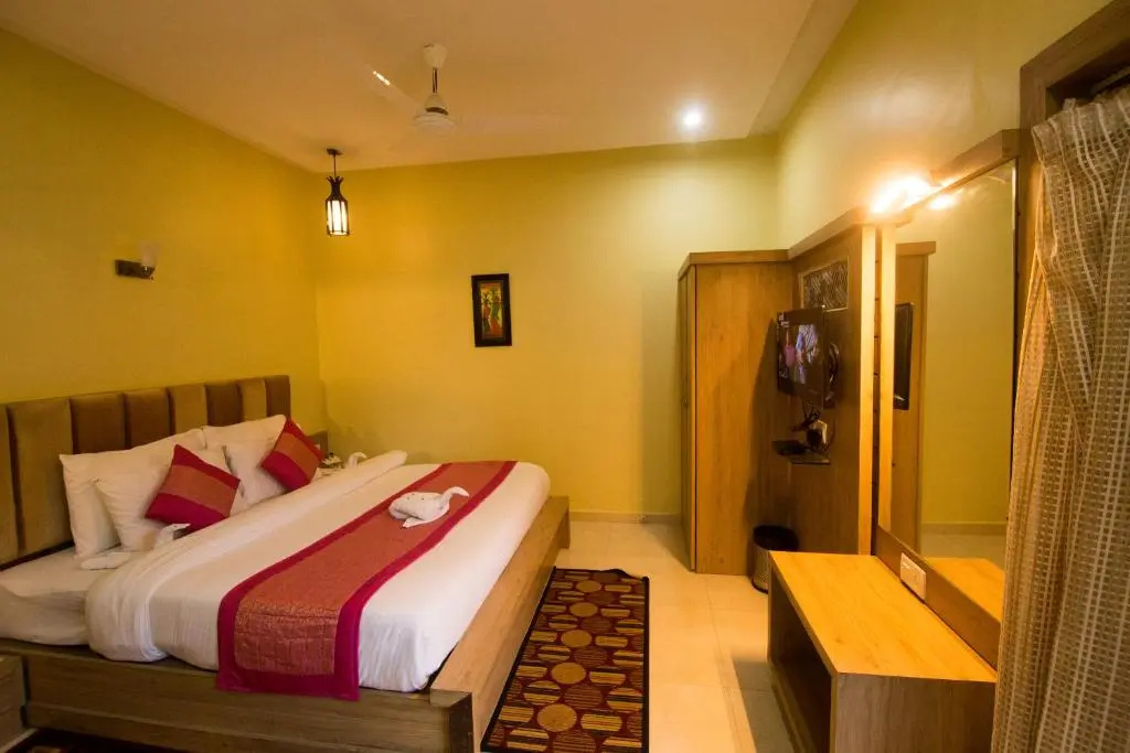 Deluxe Double room with balcony (full double bed)
