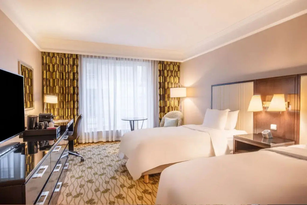 Club Double room (twin beds)