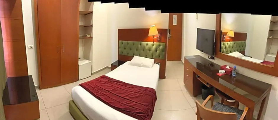 Economy room