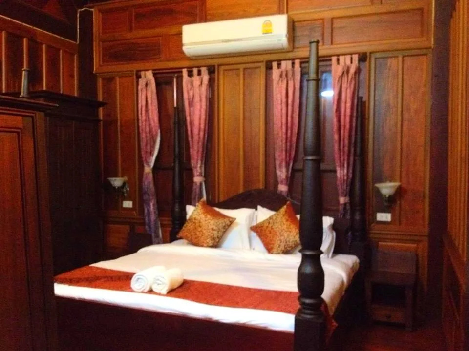 Deluxe Double room with balcony and with view twin beds