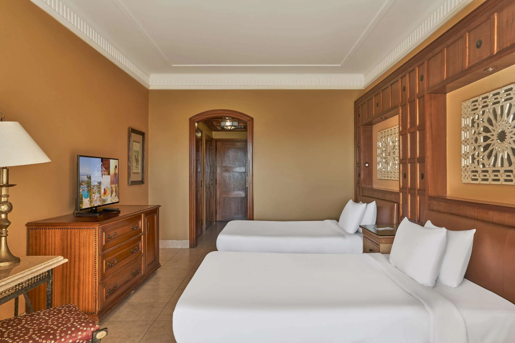 Double room with sea view (full double bed)