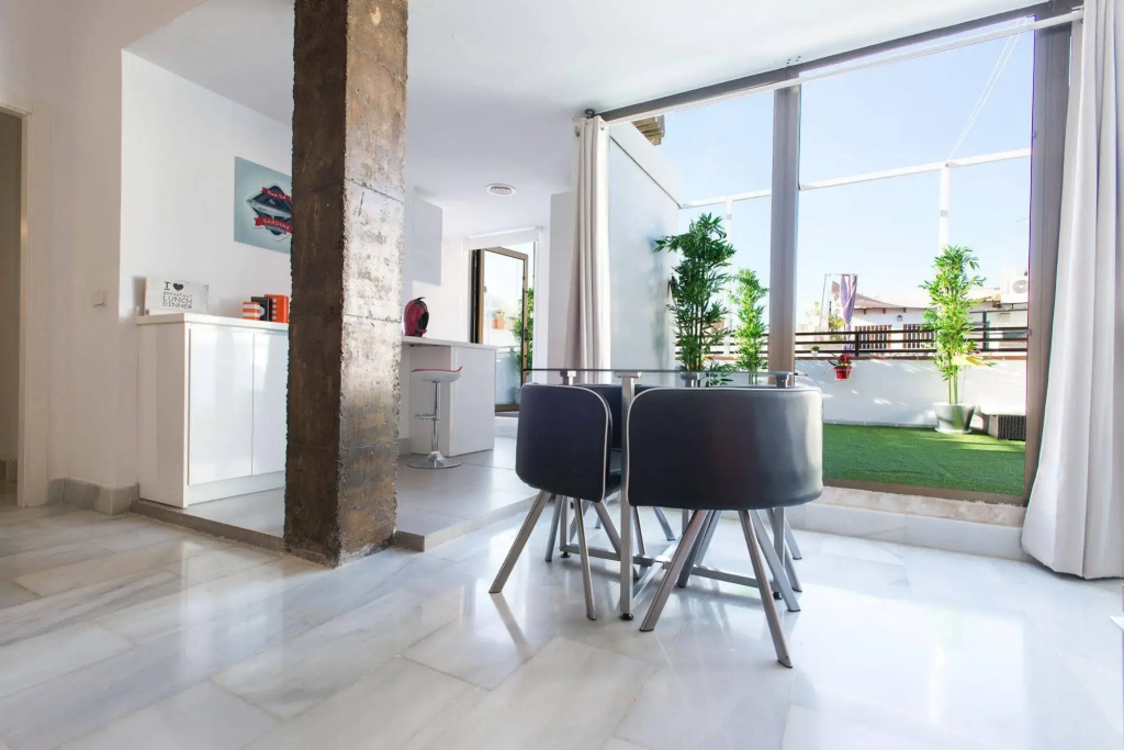The Zentral Suites & Apartments