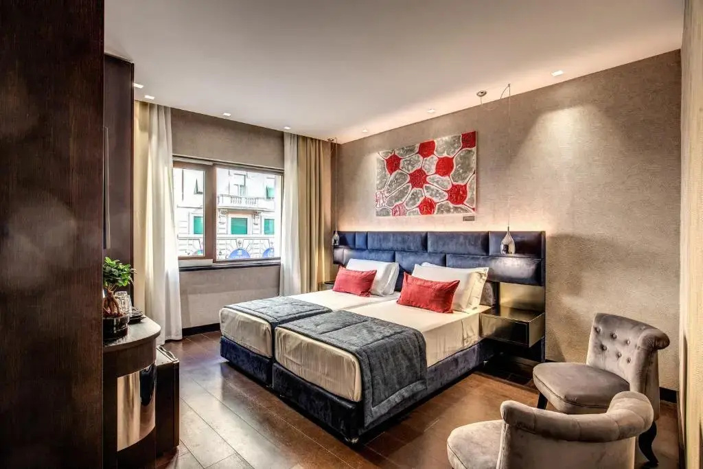Standard Triple room with view