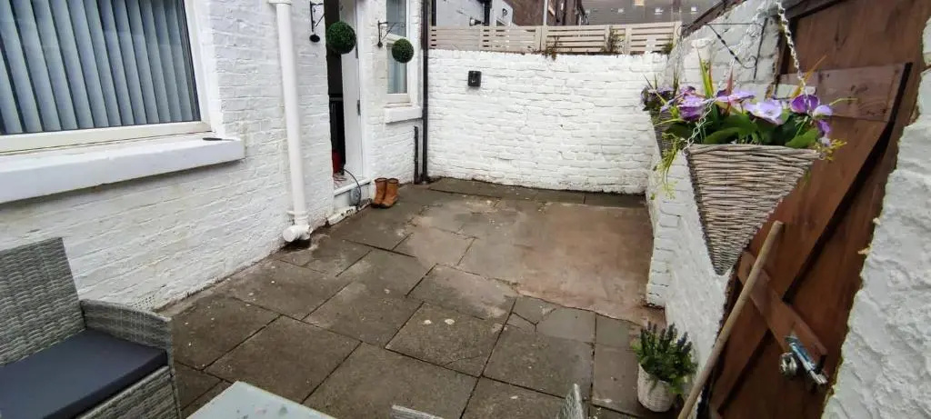 Balcony & Terrace