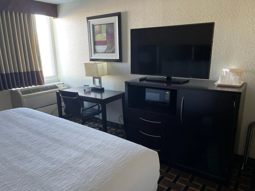 Comfort Inn Dunmore - Scranton East — 5