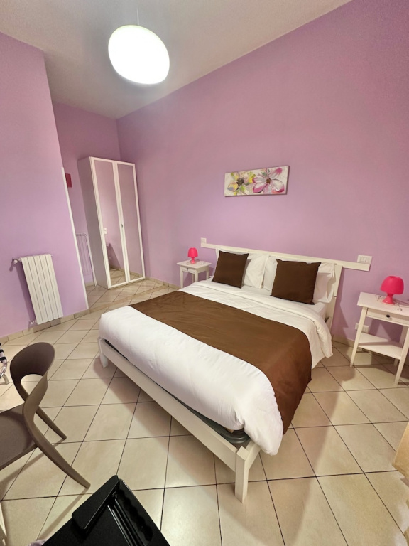 1 Bedroom Economy Double room with city view (full double bed)