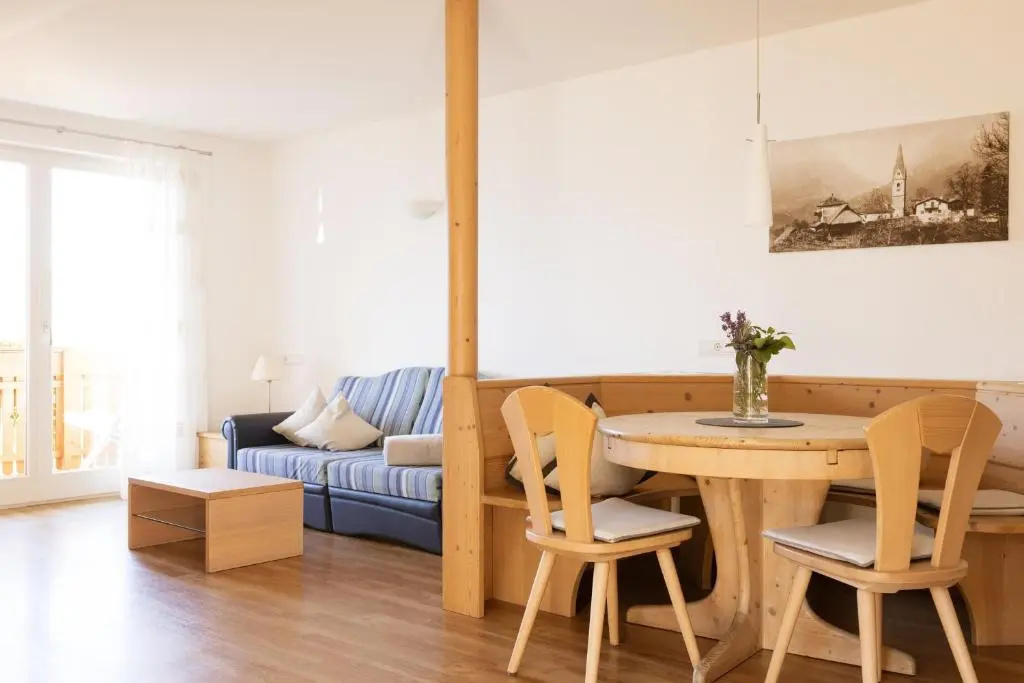 2 Bedrooms Apartment