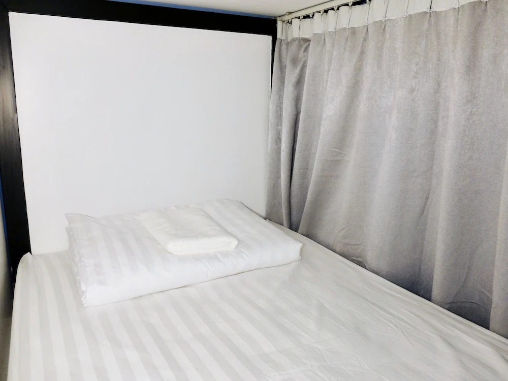 Кровать в общем номере в Diamond & Rust Hostel