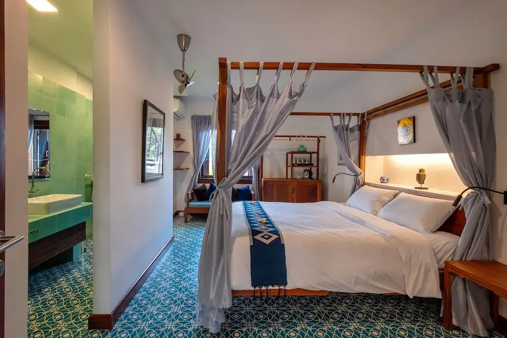 Deluxe Suite