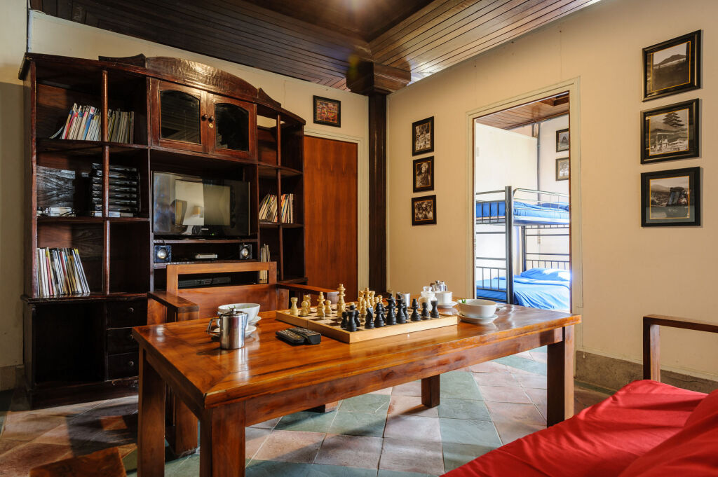 Lakeview Hotel & Restaurant