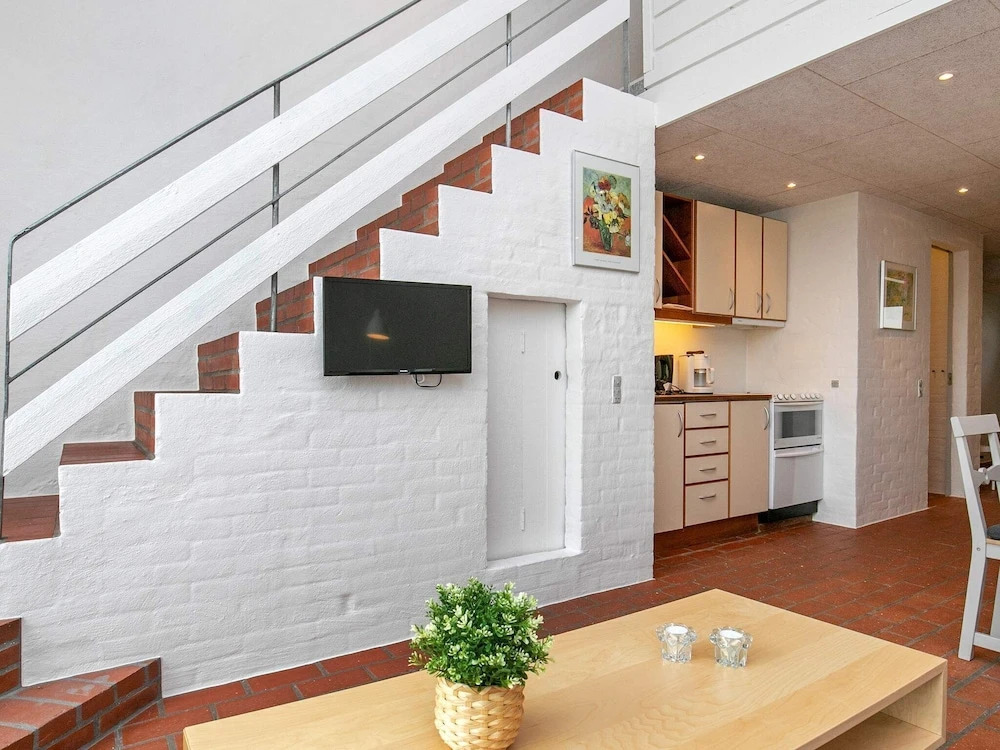 Serene Holiday Home in Blokhus With Sauna - фото 10