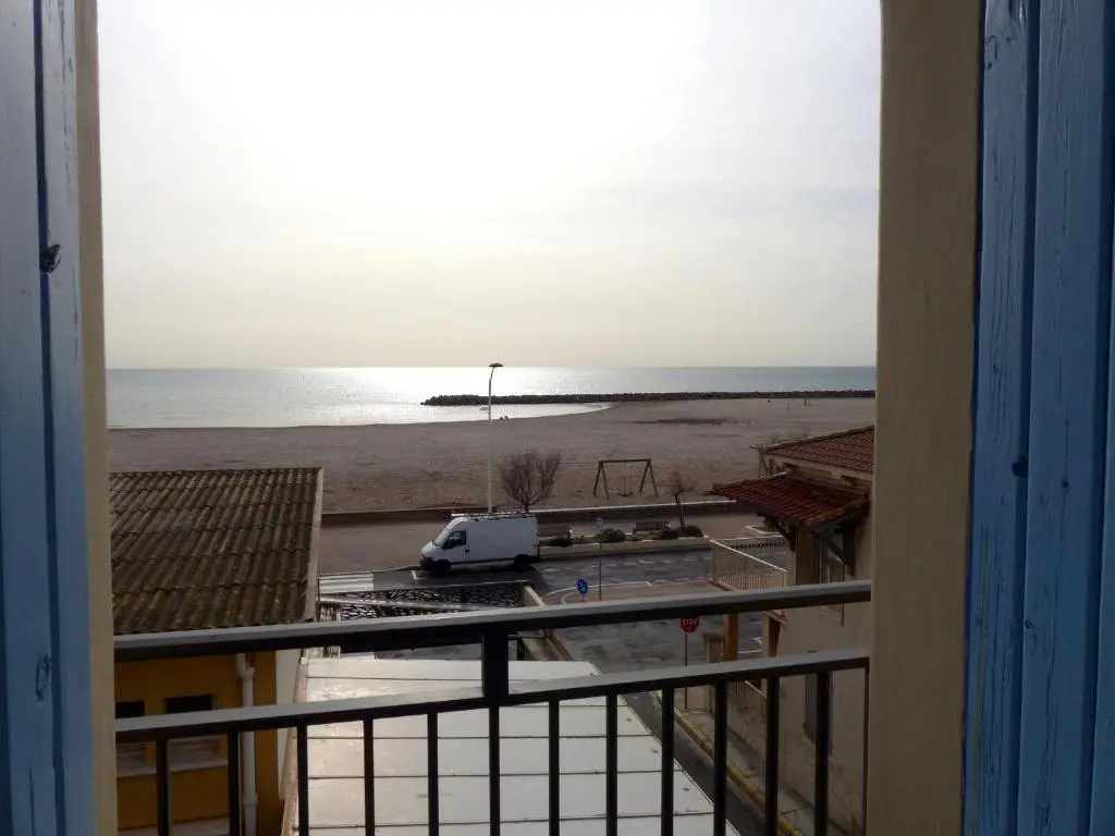Standard Double room with balcony and with sea view (full double bed)