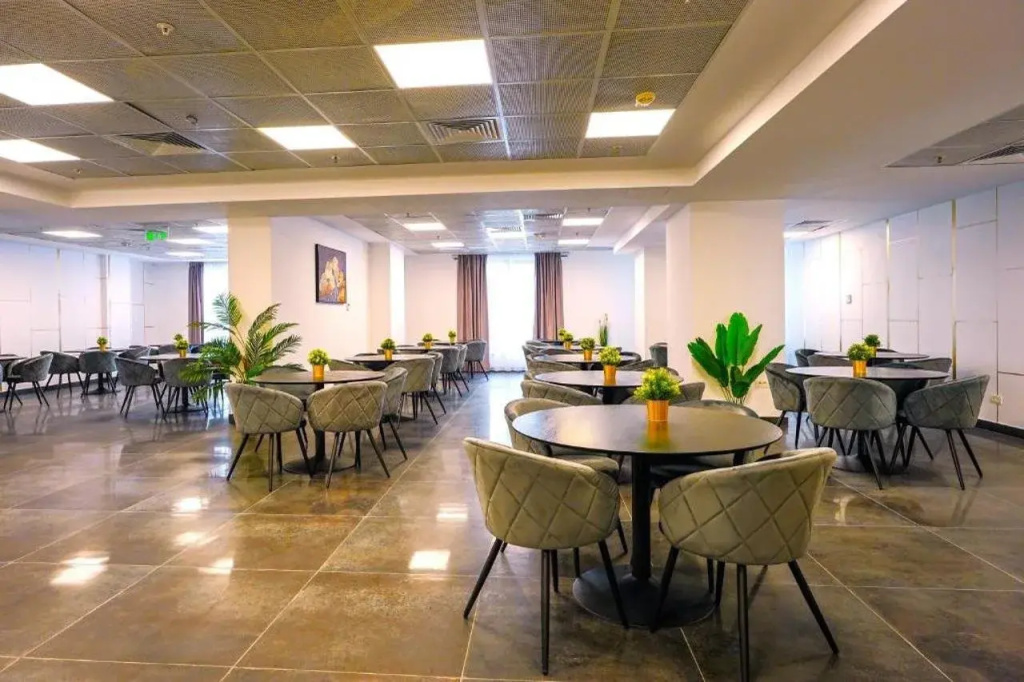 Sir Fundeni Hotel