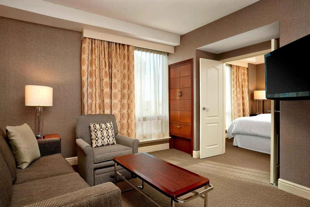 Sheraton Suites Calgary Eau Claire - фото 27