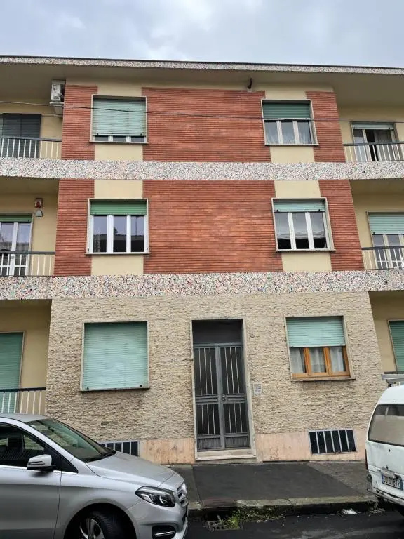 Zen Apartment Located In Turin Pre Hill
