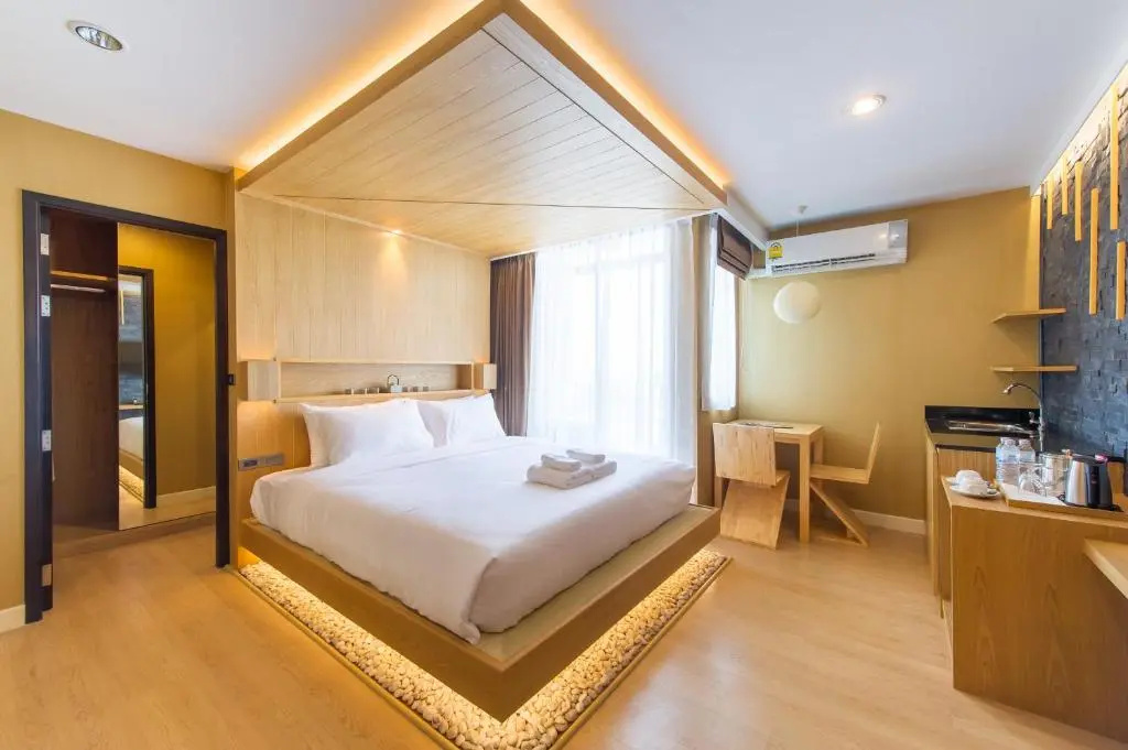 Standard Double room (full double bed)