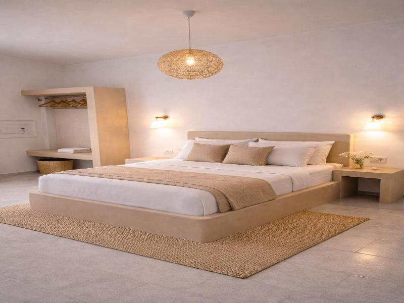 Suite with balcony and with pool view