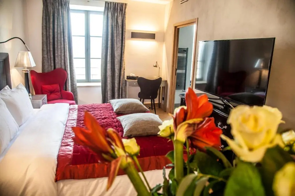 Standard Double room with garden view (full double bed)