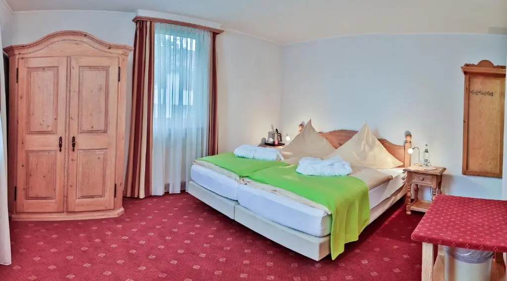 Hotel Zur Eisenbahn - Chambres