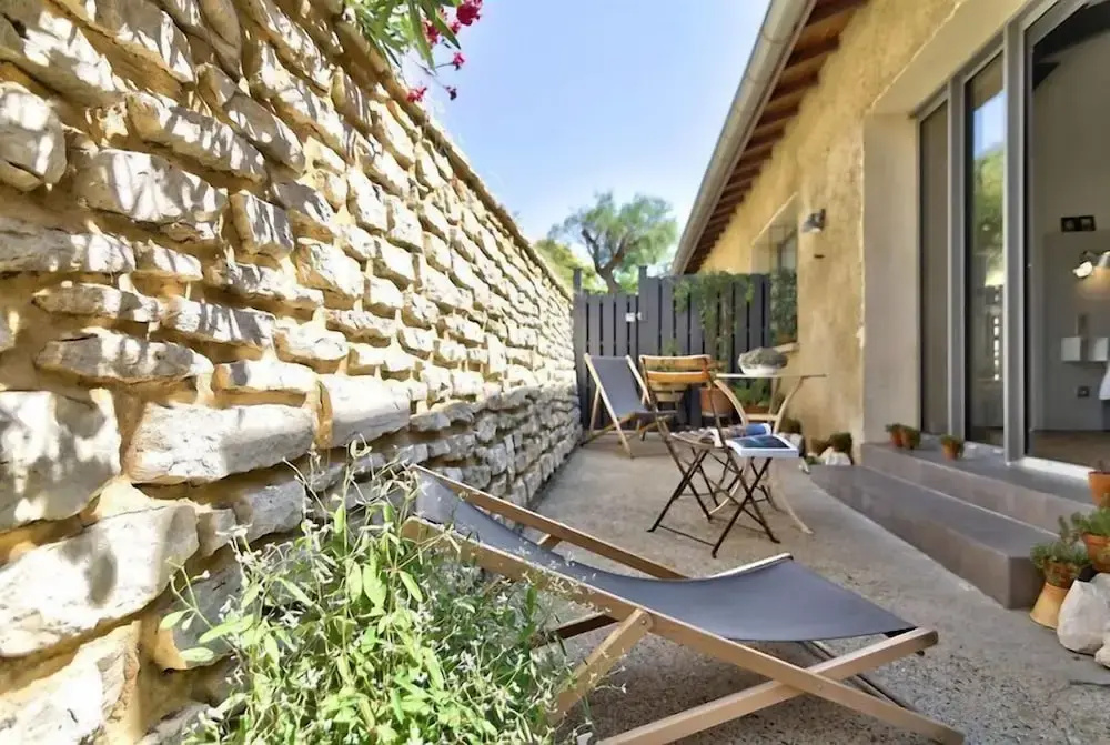 Luxury Double room (full double bed)