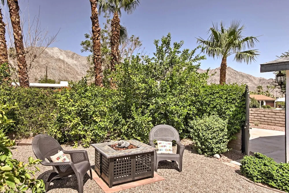 066222: Private 3 BR Home w/ Fire Pit by Old Town