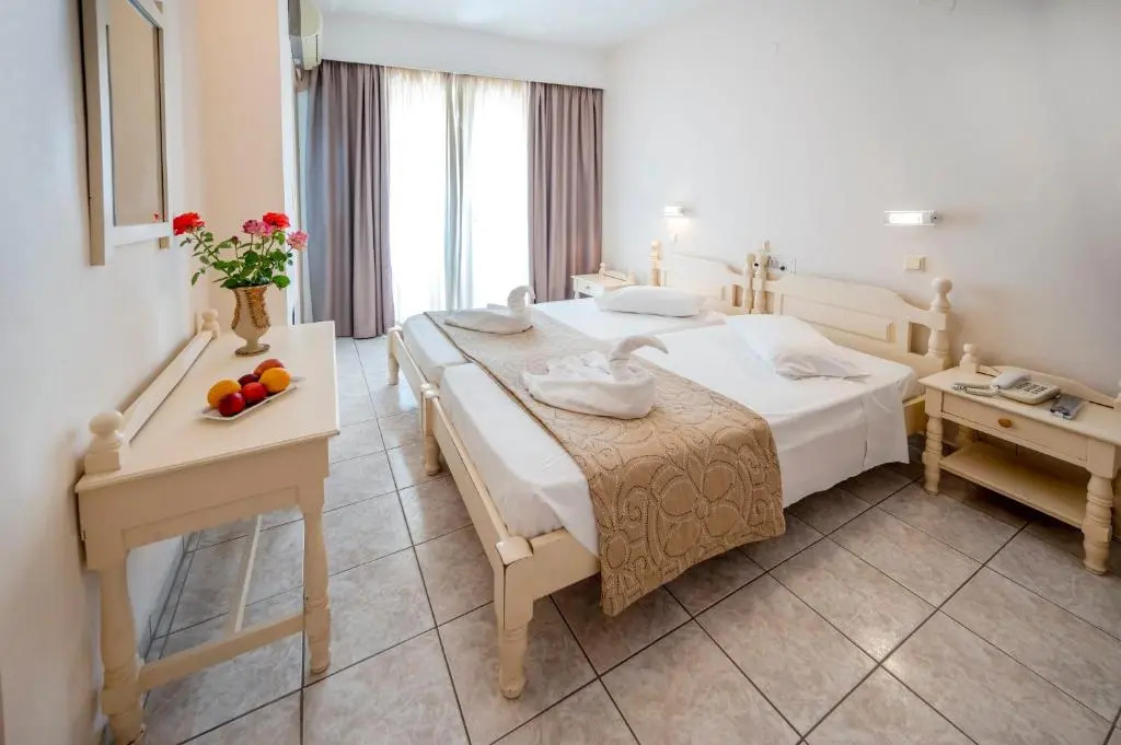Standard Double room (full double bed)