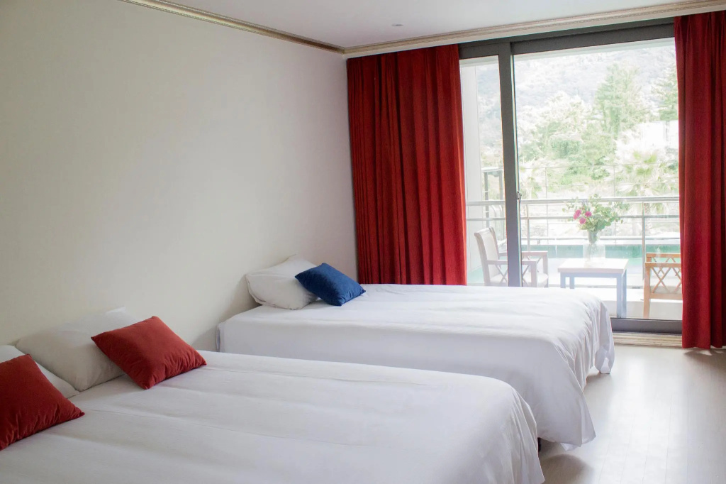 Standard Double room (twin beds)