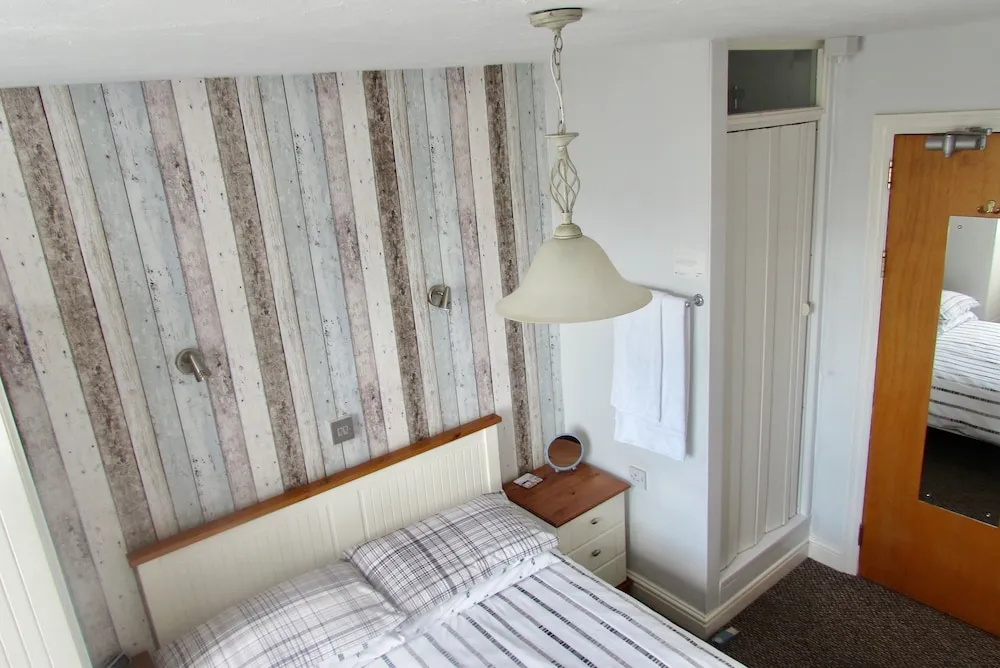 Economy Double room (full double bed)