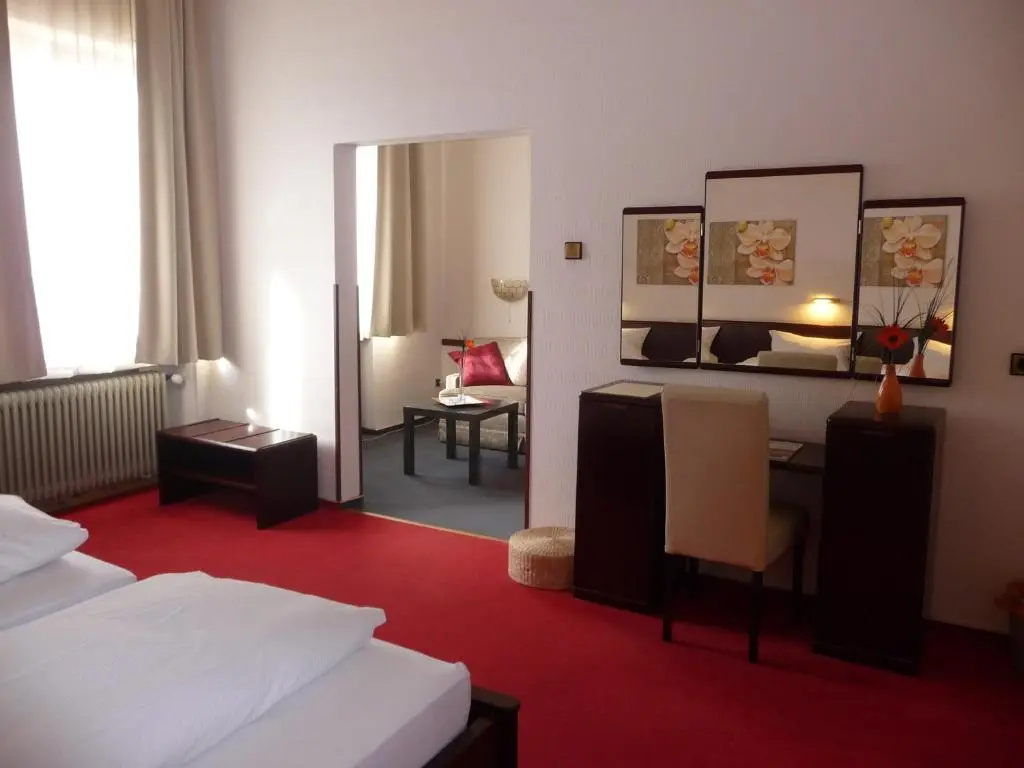 Standard Double room (full double bed)